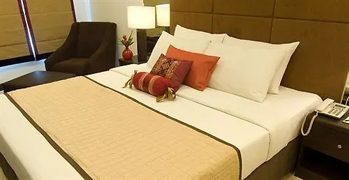 Joya Lofts And Towers - Rockwell Aparthotel Makati City