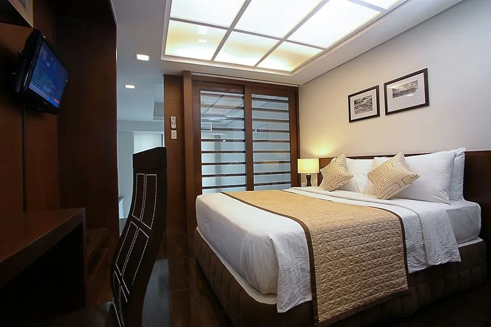 Joya Lofts And Towers - Rockwell Aparthotel Makati City